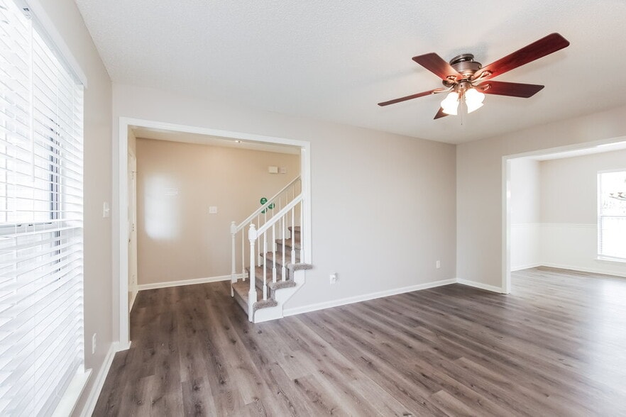 Building Photo - 7304 Hethersett Ln
