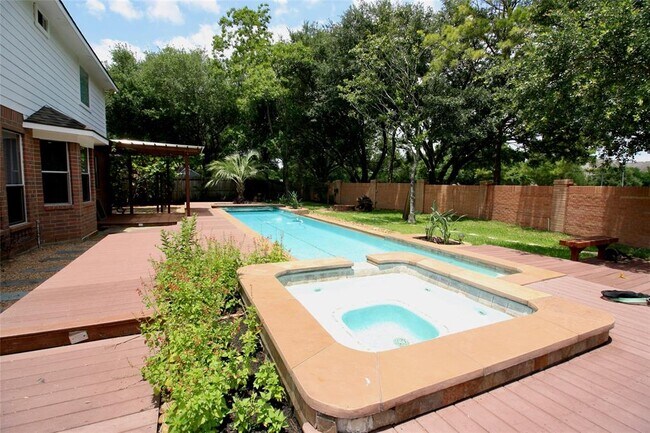 Building Photo - 5503 Medallion Pointe Ct
