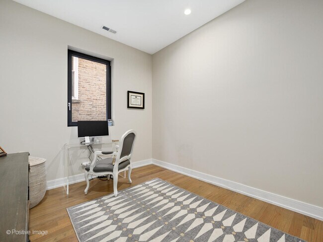 Building Photo - 1513 W Ohio St
