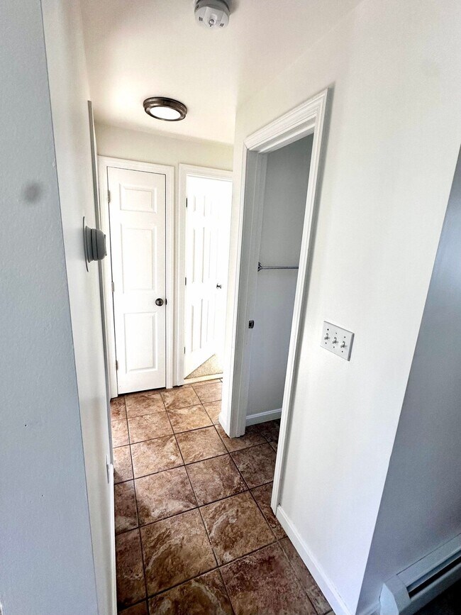 Building Photo - 58 Old Concord Turnpike