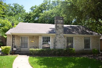 Building Photo - Westcliff - TCU area four bedroom home for lease