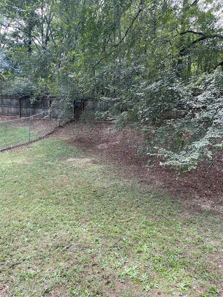 Building Photo - 44 Armstead Dr