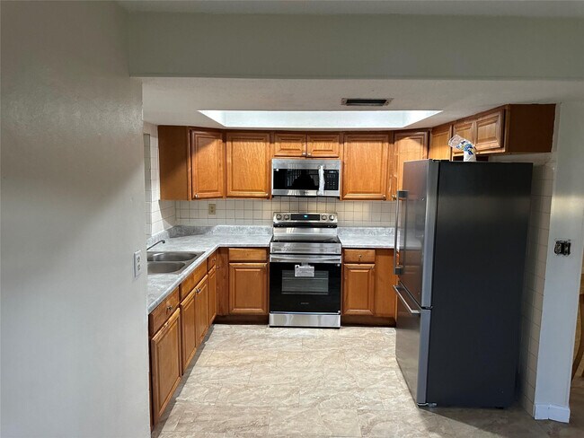 Building Photo - 3513 NW 33rd St