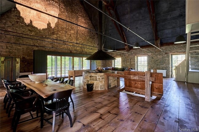 Building Photo - 1883 NY-213