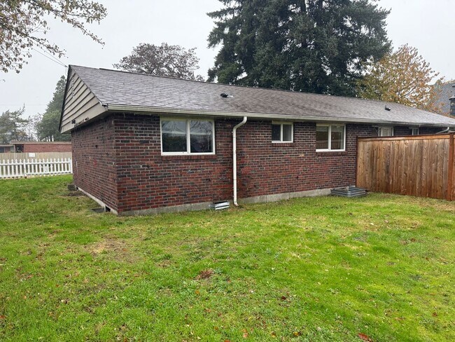 Building Photo - Crispo,  A&amp;T (4612)