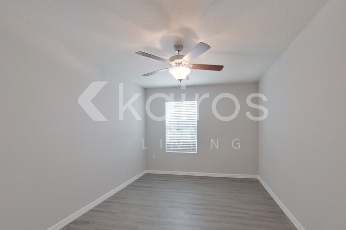 Building Photo - 8590 SW 43rd Ter