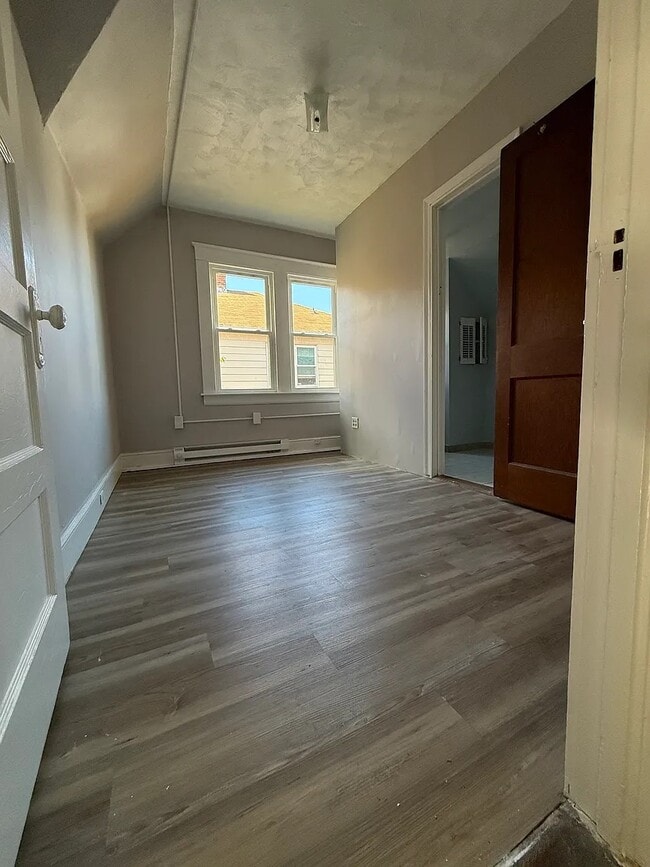 Building Photo - 317 Clinton St