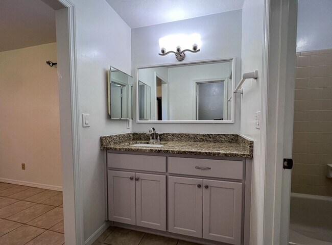 Building Photo - 3BR/2BA Pet Friendly Pool Home in McIntosh...