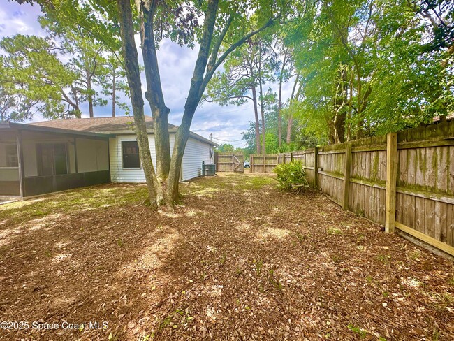 Building Photo - 5055 Canoni Pl