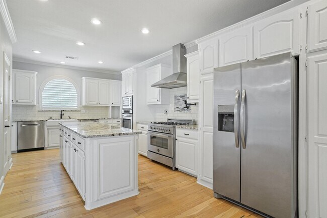 Building Photo - 13297 Roanoke Rd