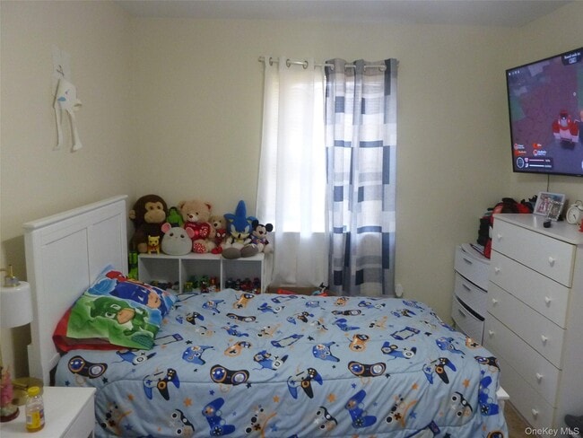 Building Photo - 143 Parkside Dr