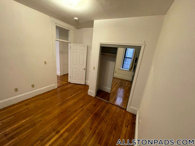 Building Photo - 1254 Commonwealth Ave