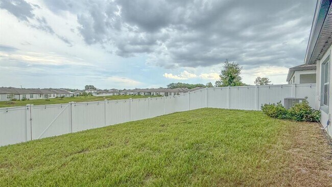 Building Photo - 580 Pine Tree Blvd
