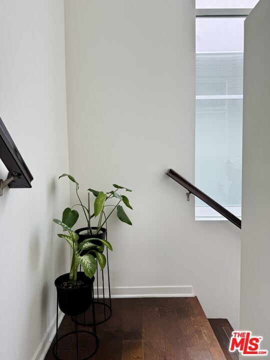 Building Photo - 2528 Via Artis