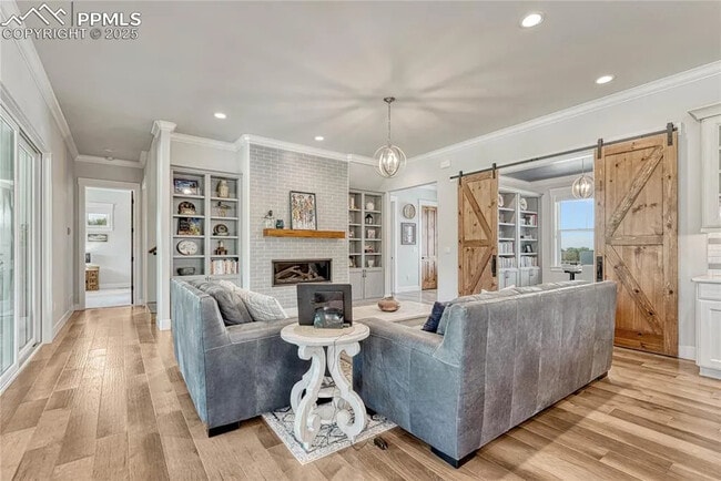 Building Photo - 1183 2nd St