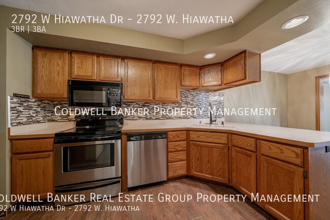 Building Photo - 2792 W Hiawatha Dr