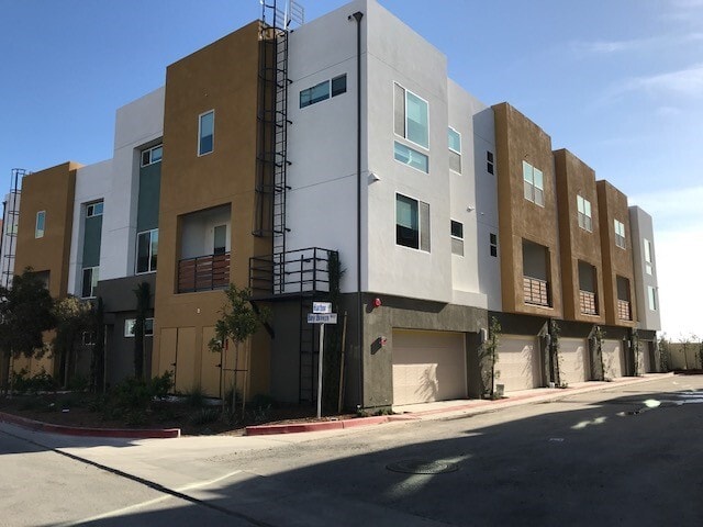 Building Photo - 704 Harbor Ln