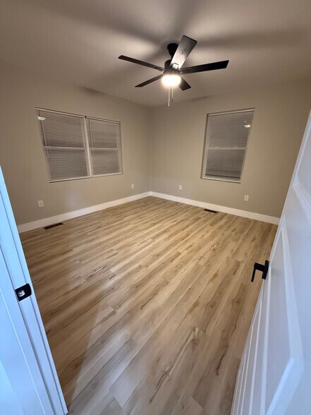 Building Photo - 8712 S Grand Ave