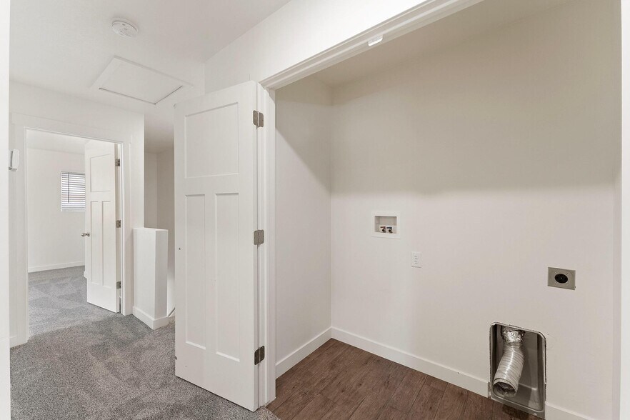 Building Photo - 14861 S Marble Rock Way