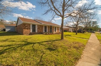 Building Photo - 8503 Braes River Dr