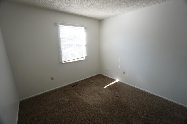 Building Photo - 7047 S Fairfax St