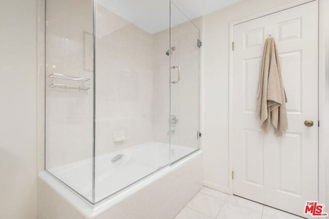 Building Photo - 916 15th St