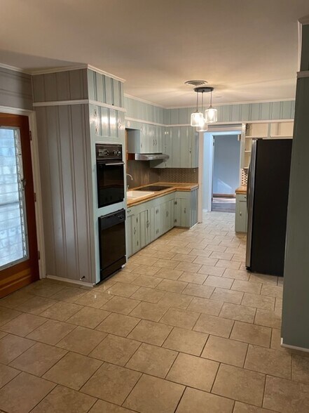 Building Photo - 4350 Antares Ln