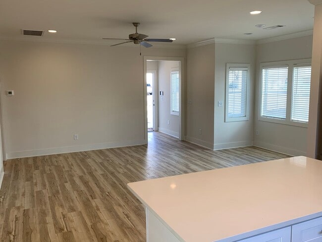 Building Photo - Piper Glenn Subdivision