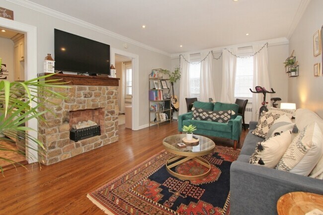 Building Photo - 378 Claremont Ave
