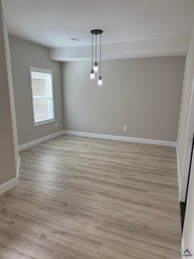 Building Photo - 312 Beau Claire Cir