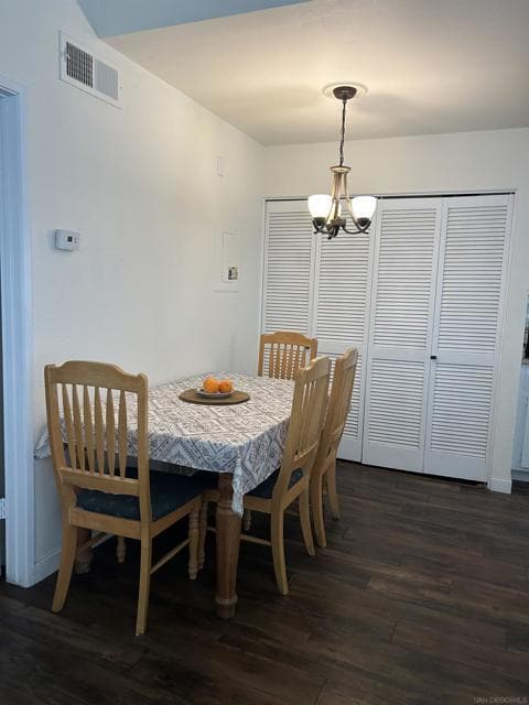 Building Photo - 746 Eastshore Terrace