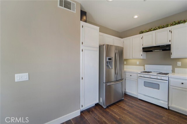 Building Photo - 26332 St David St