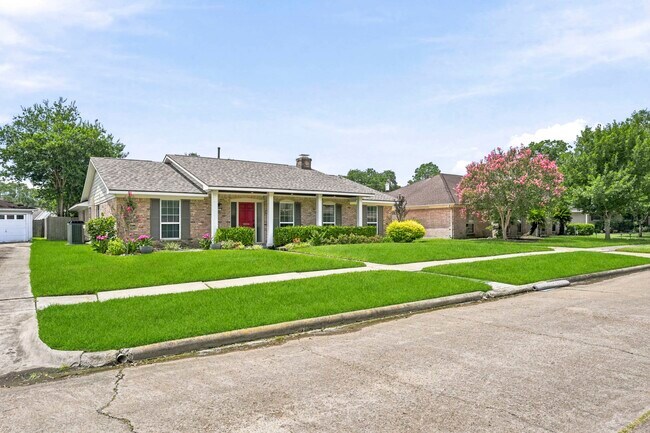Building Photo - 6131 Yarwell Dr