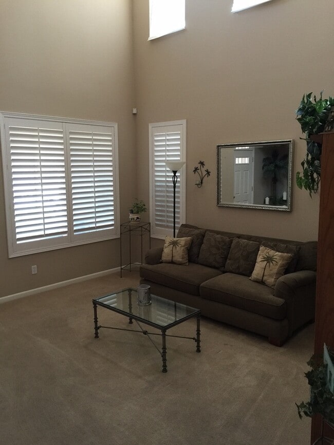 Building Photo - Spacious two-story home featuring 4 bedrooms and 3 full bathrooms (1 bedroom and 1 bathroom downs...
