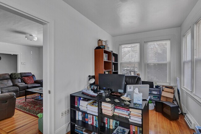 Building Photo - 68 Sheldon Terrace