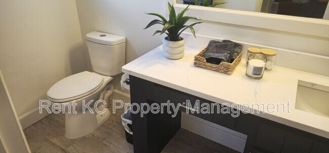 Building Photo - 589 Coconut St