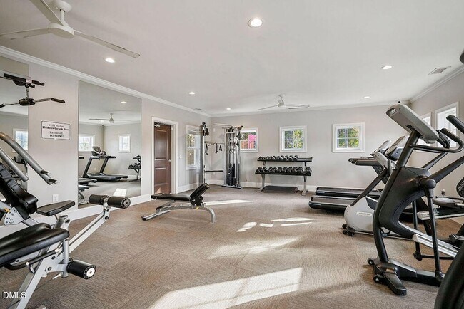 Building Photo - 513 Acerno Dr