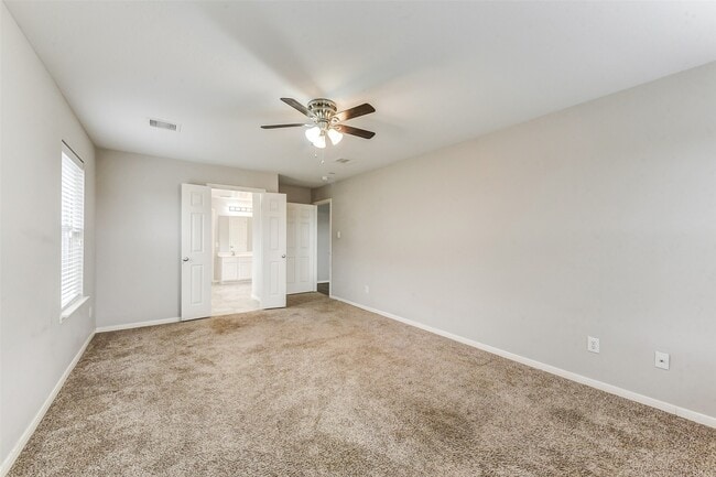 Building Photo - 4202 Parry Dr