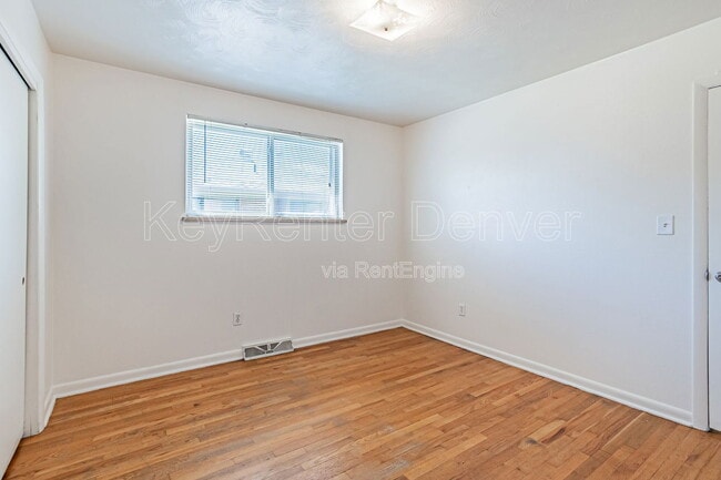 Building Photo - 57 Newland Ct