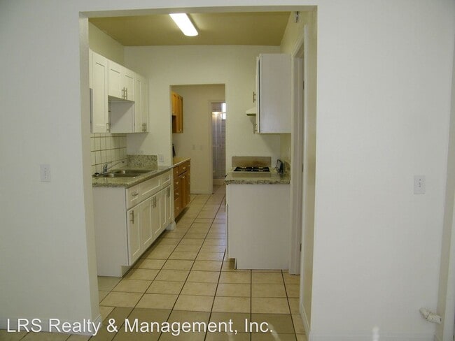 Building Photo - 743-749 Wright Rd