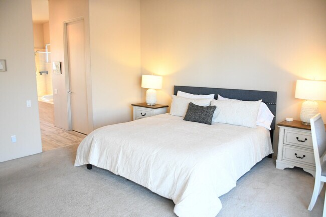 Building Photo - 75940 Nelson Ln