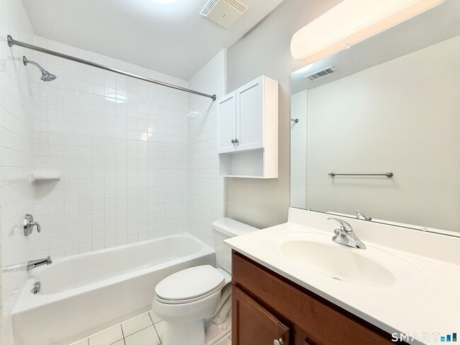 Building Photo - 54 Fairgate Dr