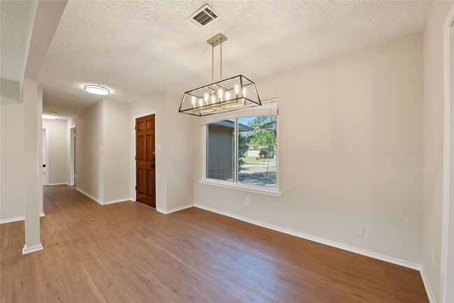 Building Photo - 14115 Bella Dr