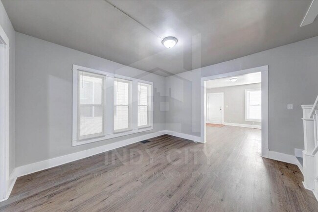 Building Photo - 622 N Mulberry St