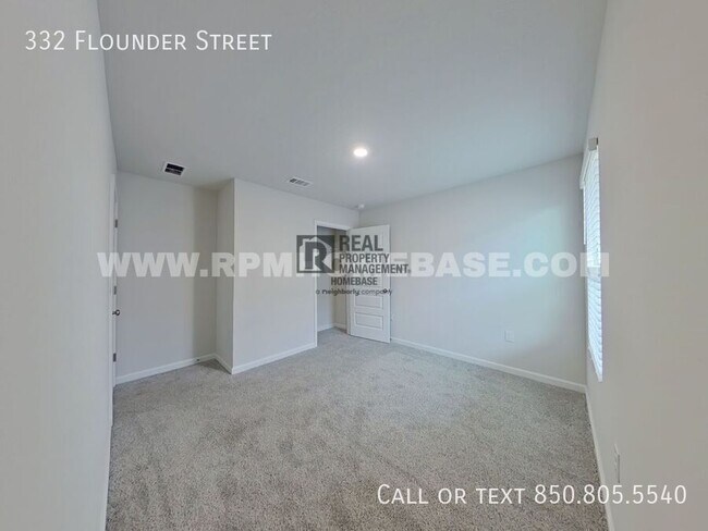 Building Photo - 332 Flounder St