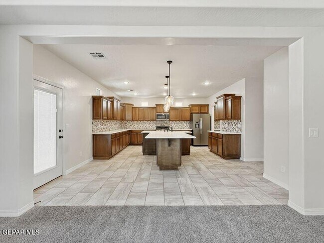 Building Photo - 12583 Clocker Dr