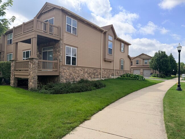 Building Photo - 1873 Crenshaw Cir