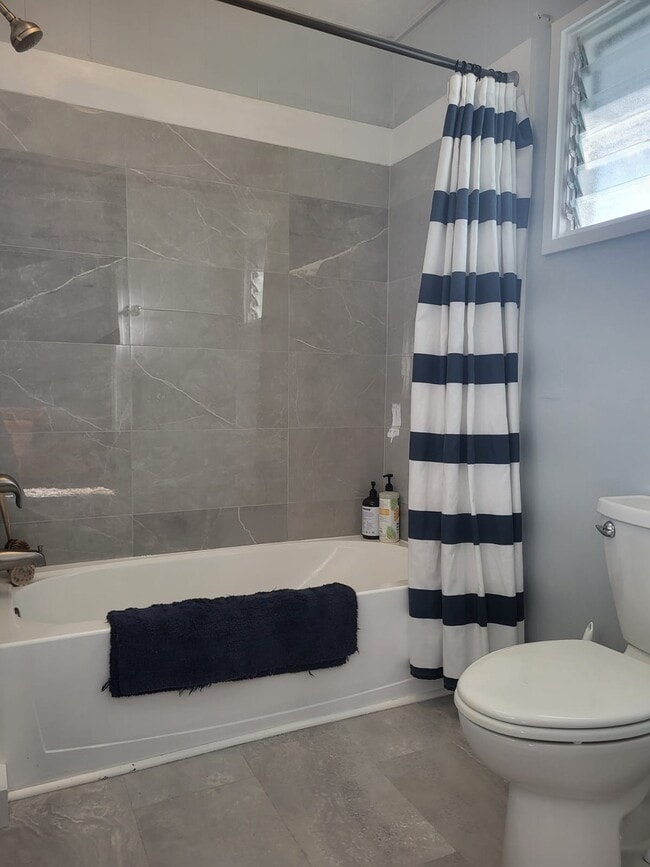 Building Photo - 1061 Pookela Rd