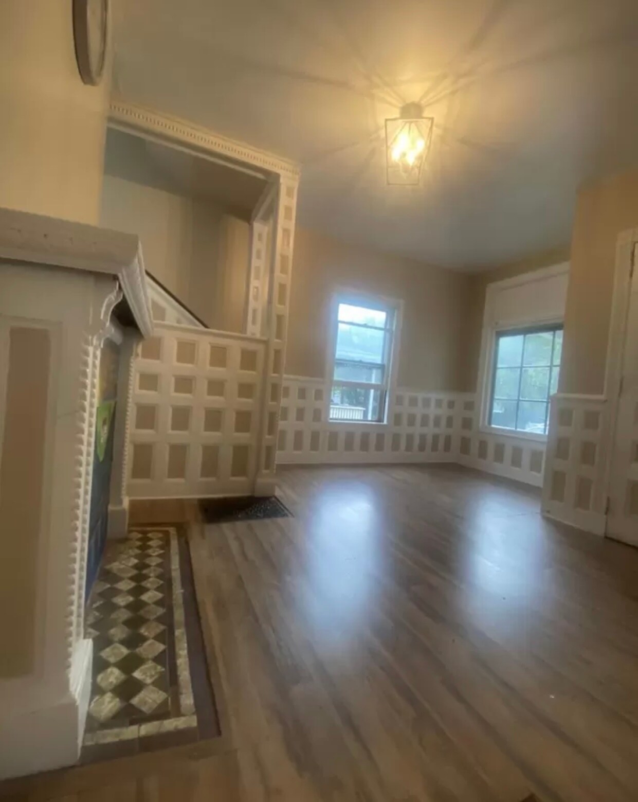 Building Photo - 13 Clarke St