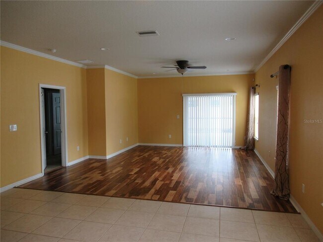 Building Photo - 2822 Maple Brook Loop